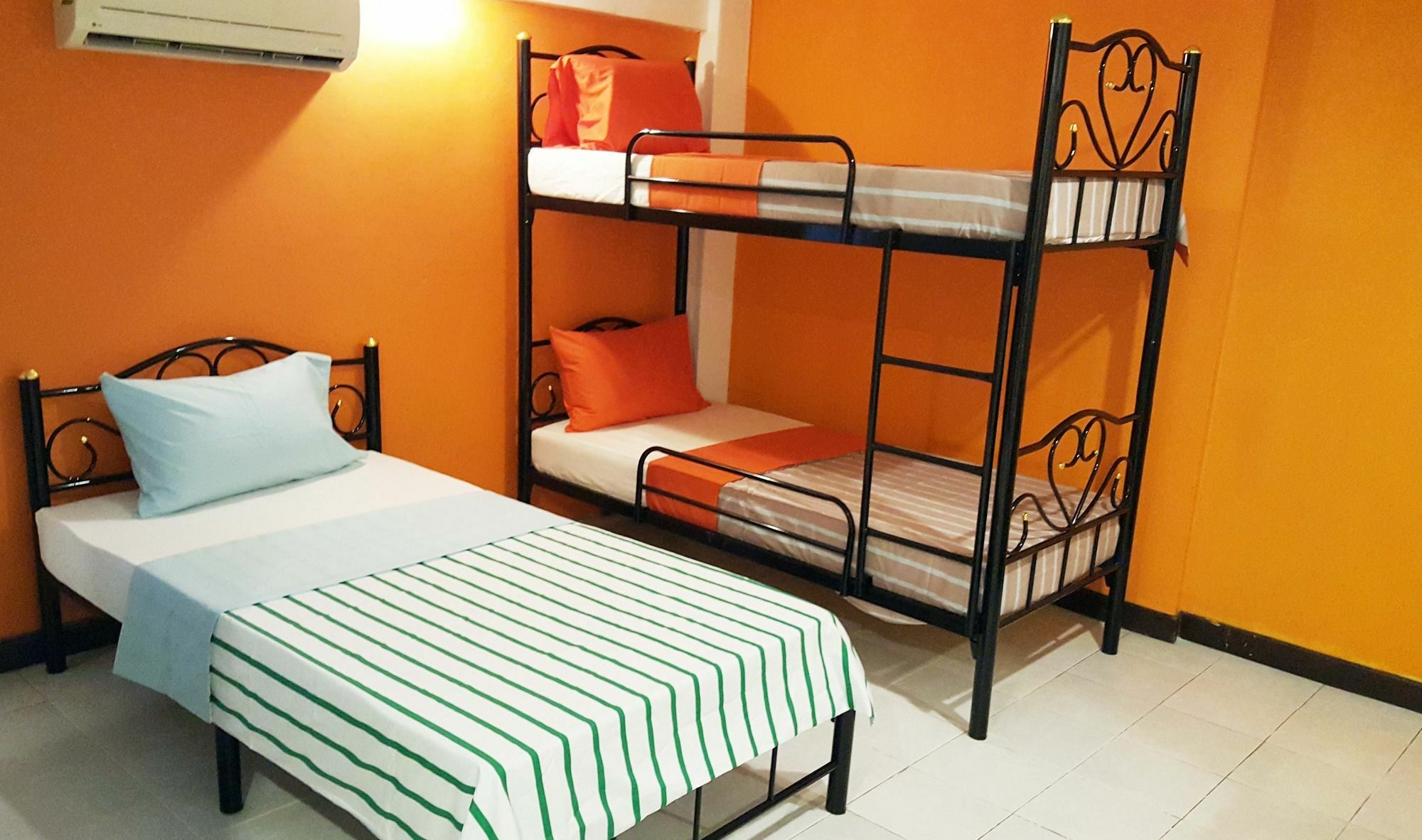 Mr.Sea In Bangkok Hostel Luaran gambar